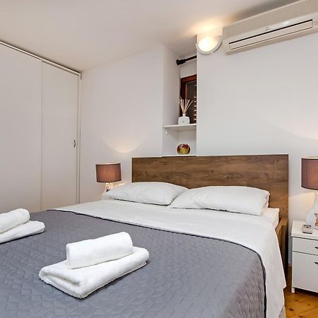 Apartment Marconi Rovinj Exterior photo